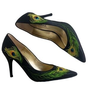 J. Renee High Heels Size 6M Black with Peacock Embroidery Pointed Toe Pumps